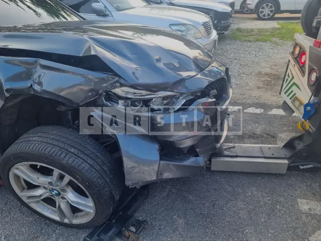 Photo 2 of 9: 2018 BMW 330i, VIN WBA8B9109JA539466 — Korean insurance auction