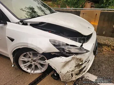 Photo 1 of 17: 2022 Tesla Model Y LongRange — Korean insurance auction