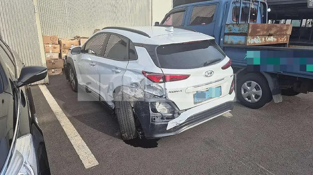 Photo 2 of 10: 2018 Hyundai Kona Electric Car — Korean insurance auction