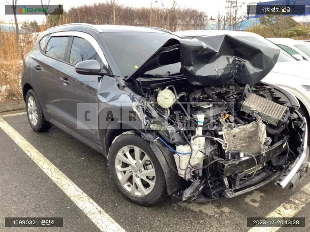 Photo 2 of 19: 2020 Hyundai Tucson, VIN KMHJ3812GLU299728 — Korean insurance auction
