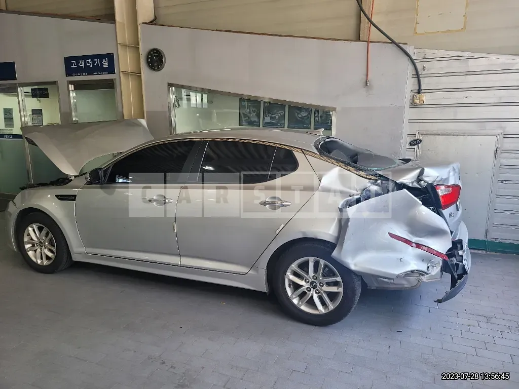 Photo 2 of 10: 2014 Kia K5, VIN KNAGL419BFA580258 — Korean insurance auction