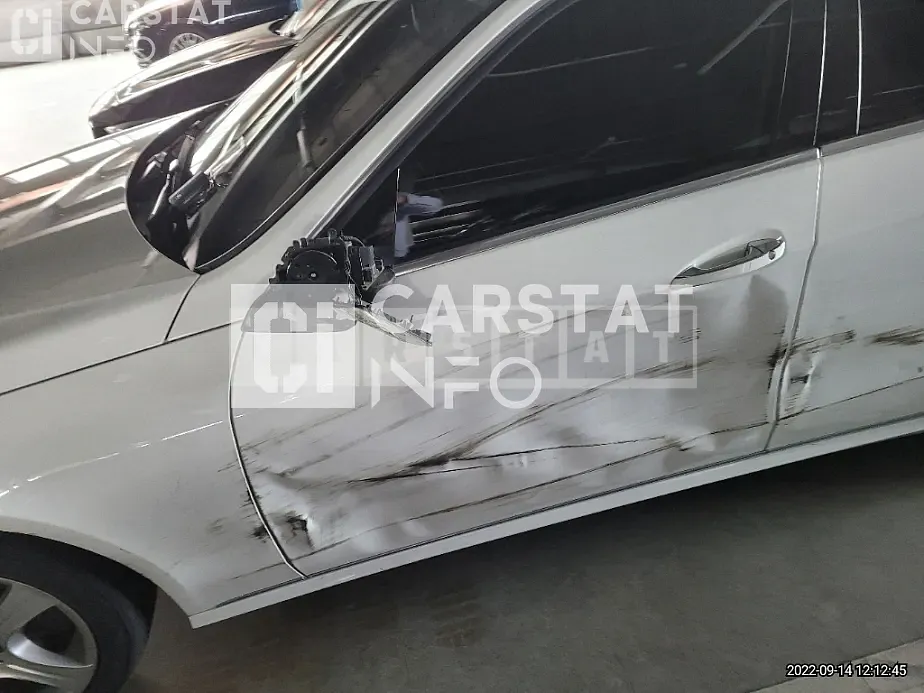 Photo 2 of 13: 2014 Mercedes-Benz E250 CDI 4Matic — Korean insurance auction