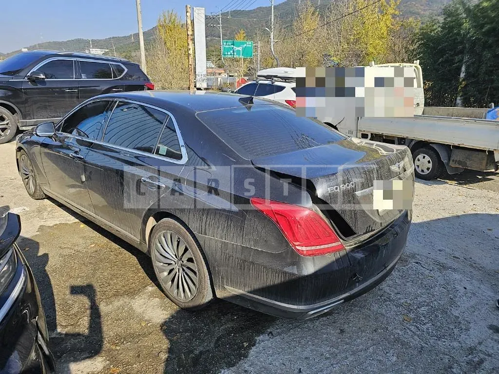 Photo 2 of 11: 2017 Genesis EQ900 3.3T — Korean insurance auction