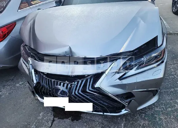 Photo 2 of 15: 2019 Lexus ES300h — Korean insurance auction