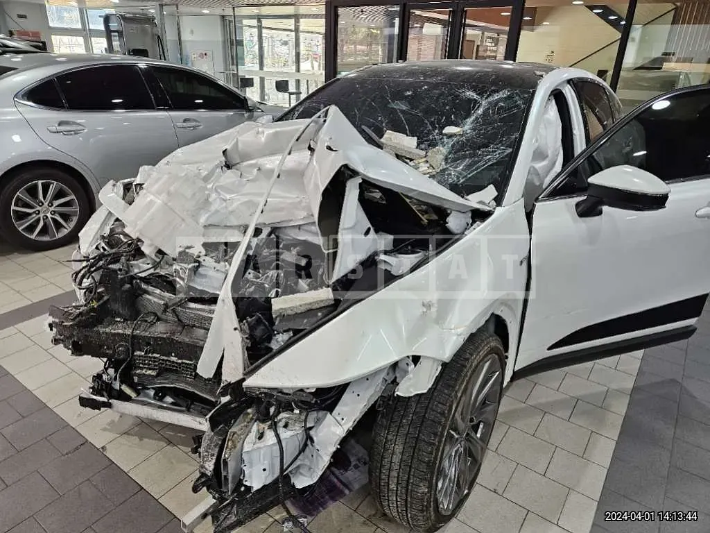 Photo 2 of 11: 2024 Toyota Crown Hybrid — Korean insurance auction