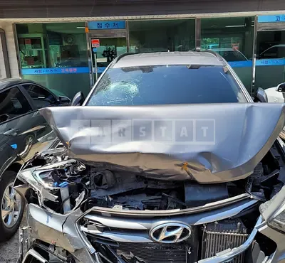Photo 1 of 9: 2016 Hyundai Santa Fe, VIN KMHSW81UBGU651003 — Korean insurance auction