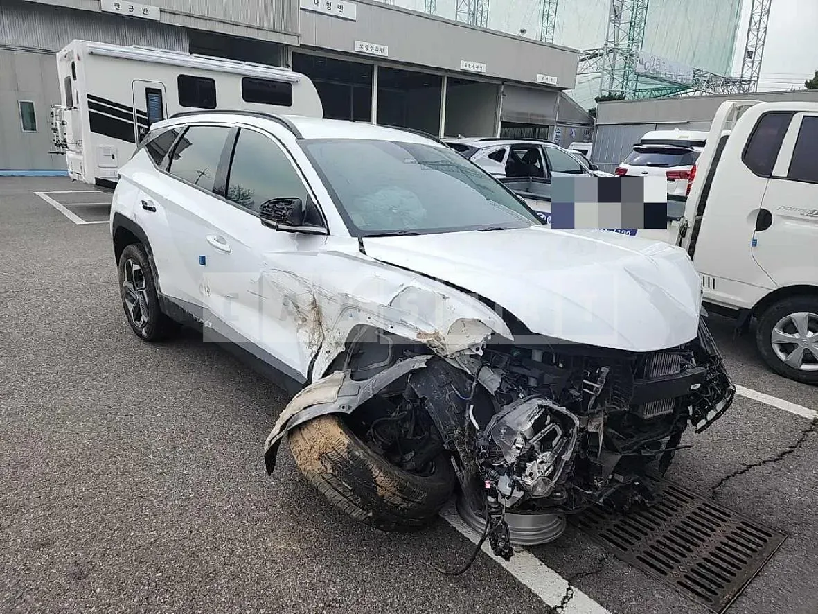 Photo 2 of 9: 2020 Hyundai Tucson 1.6, VIN KMHJE81BGMU006030 — Korean insurance auction