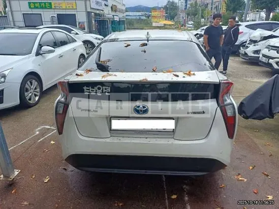 Photo 2 of 9: 2016 Toyota Prius — Korean insurance auction
