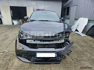 Photo 1 of 27: 2025 Kia EV6 — Korean insurance auction