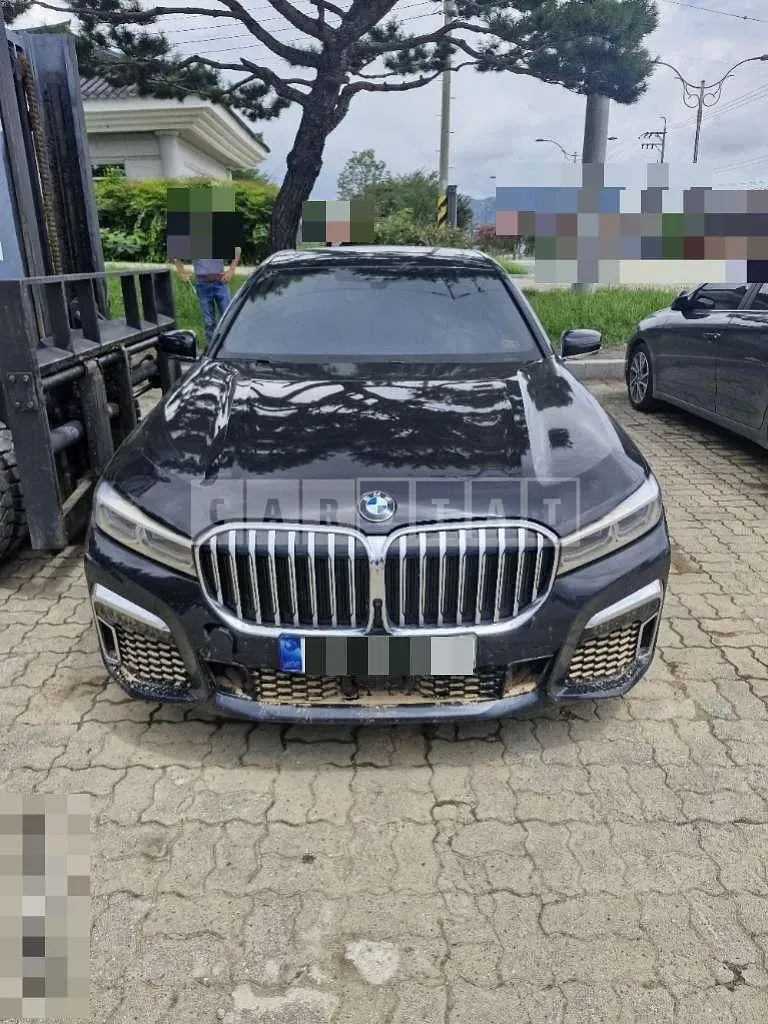 Photo 3 of 3: 2021 BMW 740Li xDrive — Korean insurance auction