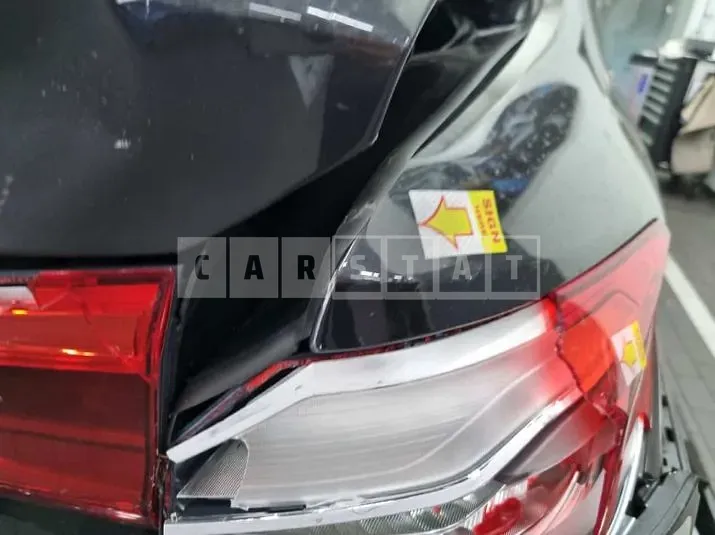 Photo 2 of 21: 2020 BMW 520i M Sport Package, VIN WBAJK9100LCE73594 — Korean insurance auction