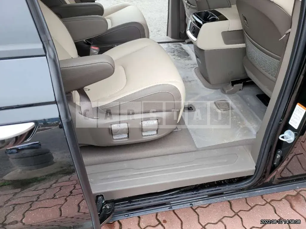 Photo 2 of 14: 2022 Kia Carnival Limousine, VIN KNANC81BBNS136510 — Korean insurance auction