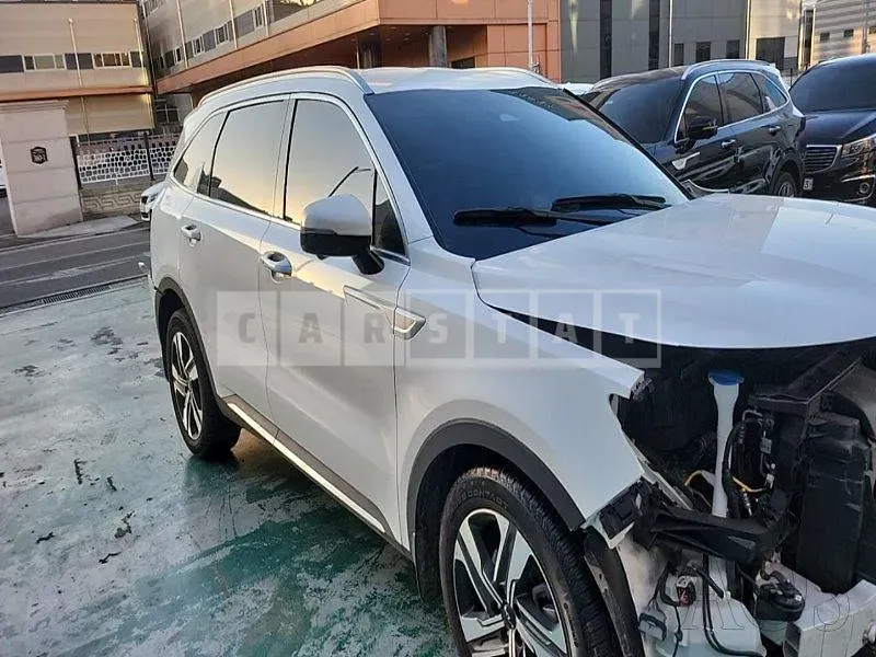 Photo 2 of 16: 2022 Kia Sorento, VIN KNARK81GBNA072230 — Korean insurance auction