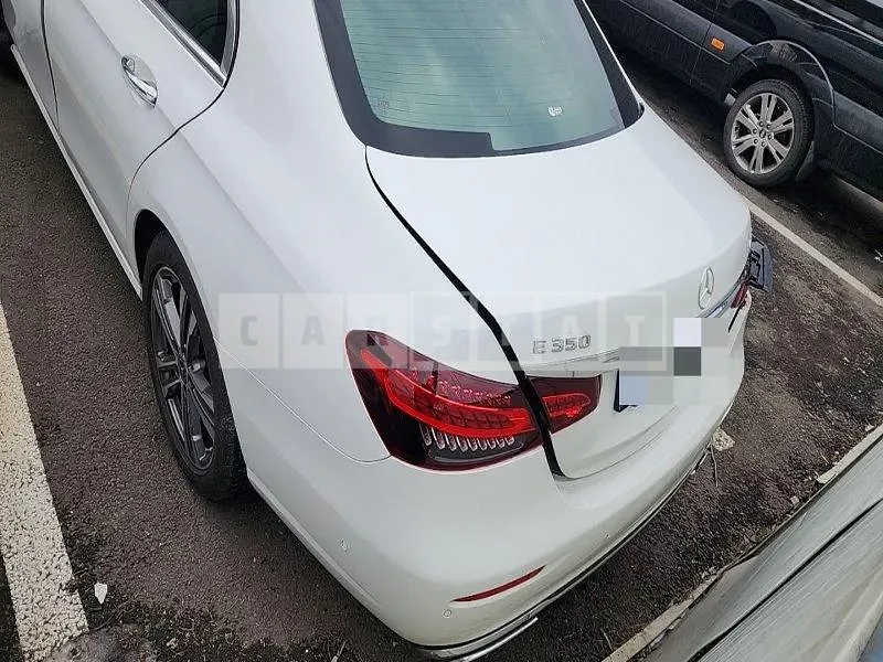 Photo 2 of 22: 2021 Mercedes-Benz E350 4Matic — Korean insurance auction