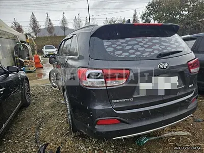 Photo 1 of 8: 2014 Kia Sorento — Korean insurance auction