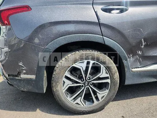 Photo 2 of 27: 2019 Hyundai Santa Fe — Korean insurance auction