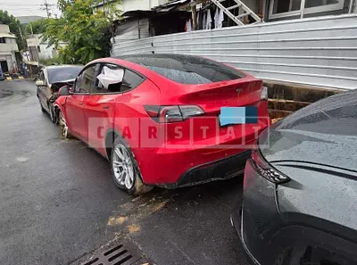 Photo 1 of 10: 2021 Tesla Model Y Long Range — Korean insurance auction