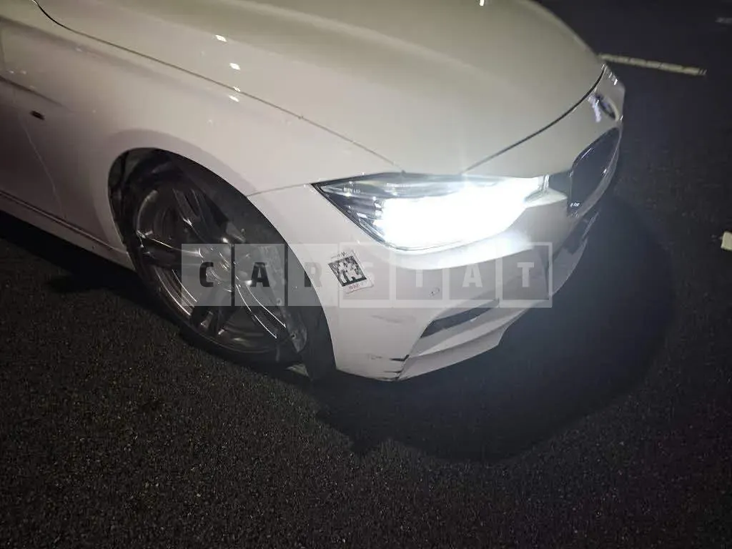 Photo 2 of 9: 2018 BMW 320i, VIN WBA8A9102JAE91654 — Korean insurance auction