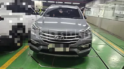 Photo 1 of 23: 2017 Hyundai Santa Fe DM — Korean insurance auction