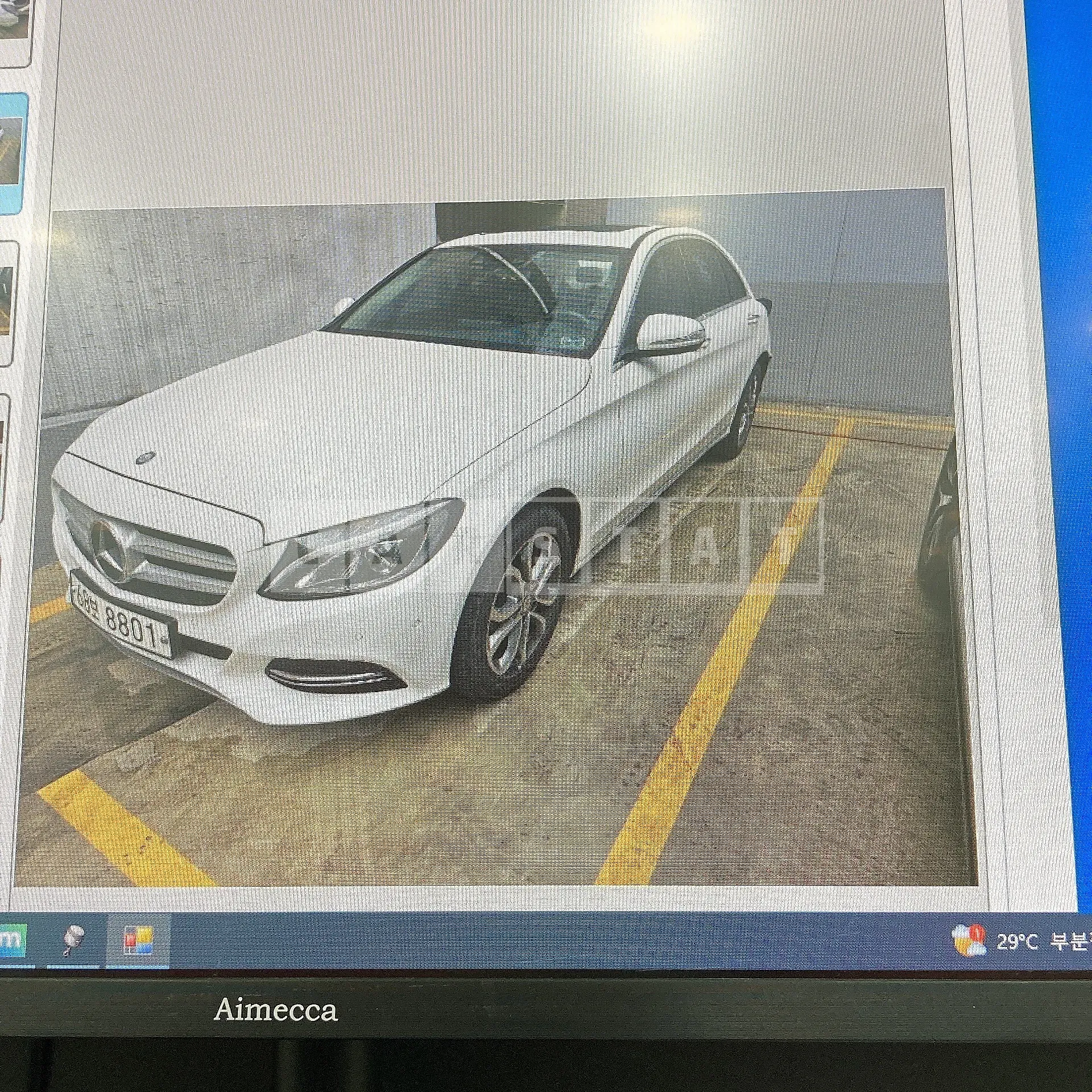 Photo 2 of 10: 2015 Mercedes-Benz C 200, VIN WDDWF4CB1FF090008 — Korean insurance auction