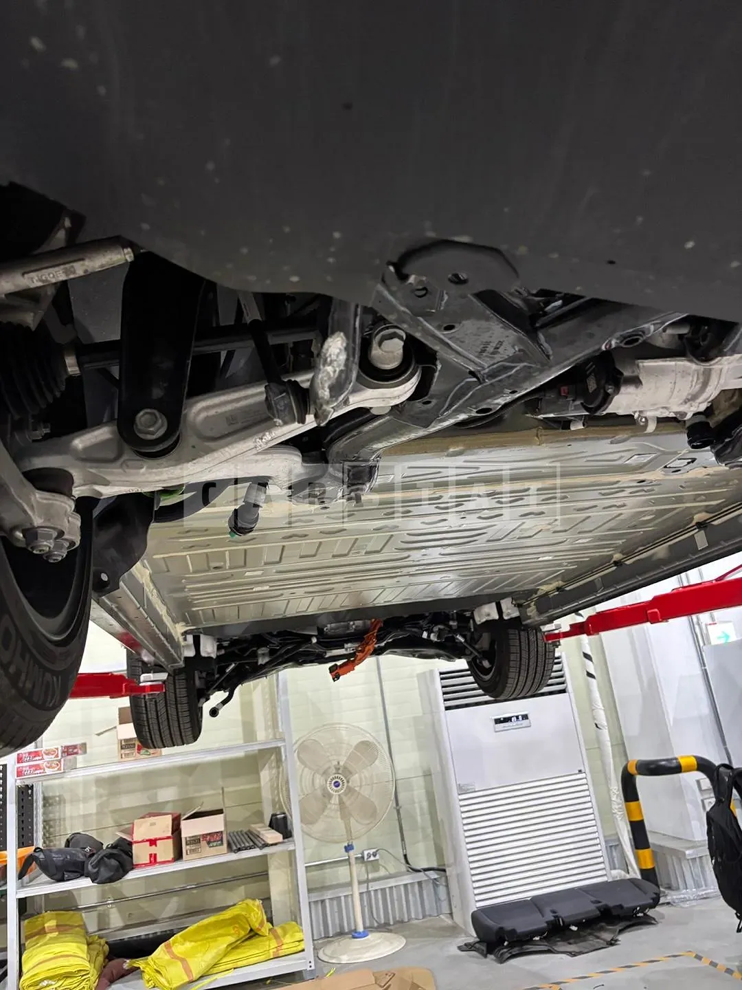 Photo 2 of 23: 2025 Tesla Model Y Long Range, VIN LRWYGCEK1SC299605 — Korean insurance auction