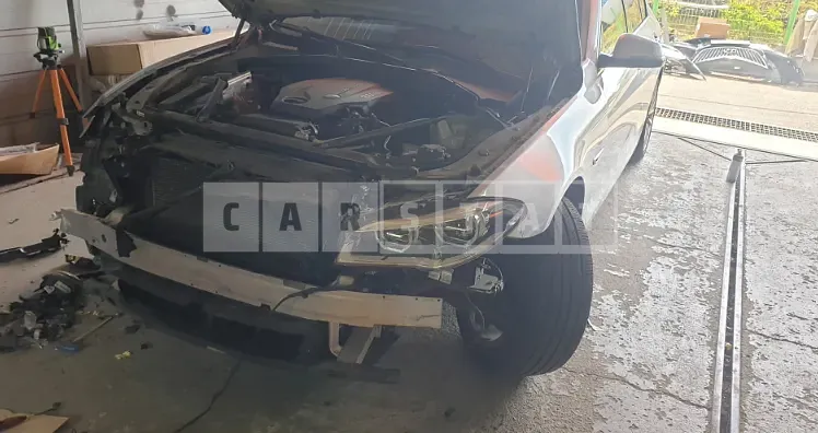 Photo 2 of 4: 2015 BMW 520d, VIN WBA5E5106FG064947 — Korean insurance auction
