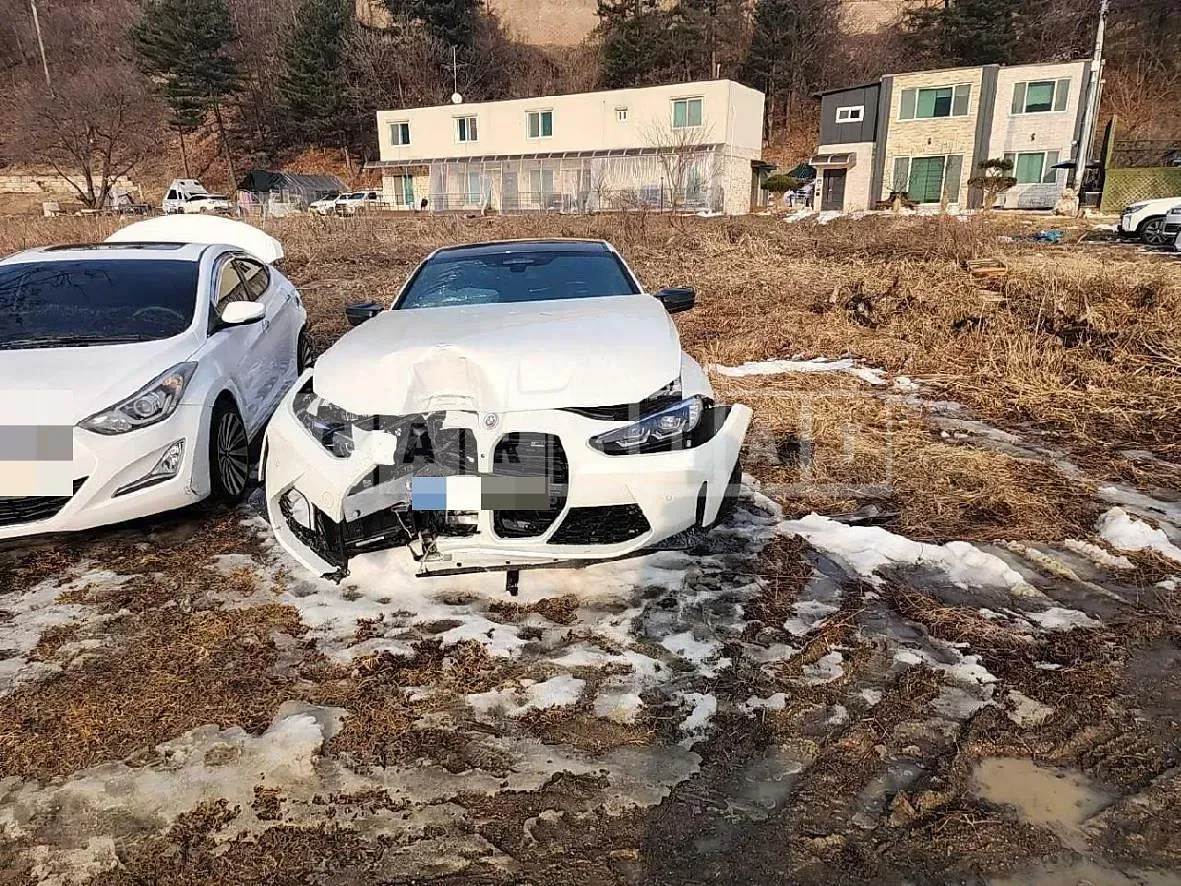 Photo 2 of 24: 2022 BMW M4 Competition M xDrive, VIN WBS41AZ03NCK81619 — Korean insurance auction