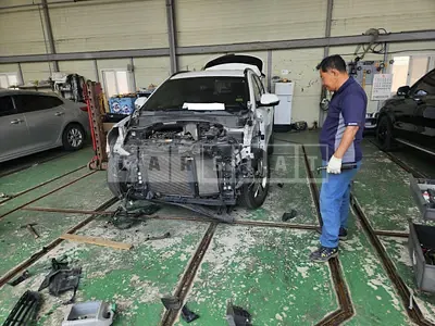 Photo 1 of 1: 2015 Hyundai Santa Fe, VIN KMHSW81UBGU572306 — Korean insurance auction
