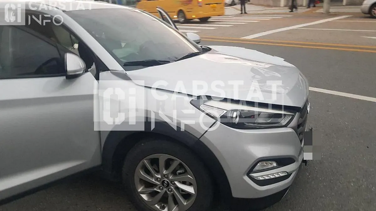 Photo 2 of 12: 2015 Hyundai Tucson TL 2.0 — Korean insurance auction