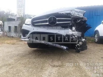 Photo 1 of 7: 2017 Mercedes-Benz C220 d, VIN WDDWF0EB9HR257402 — Korean insurance auction