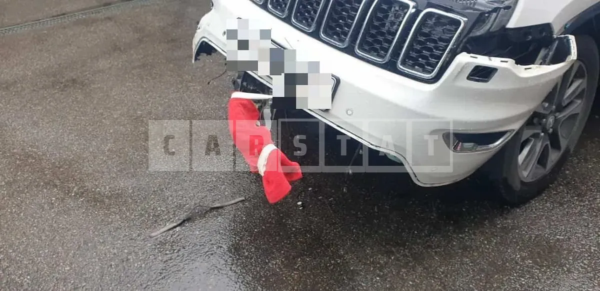 Photo 2 of 11: 2018 Jeep Zip Grand Cherokee, VIN 1C4RJFBGXJC163742 — Korean insurance auction