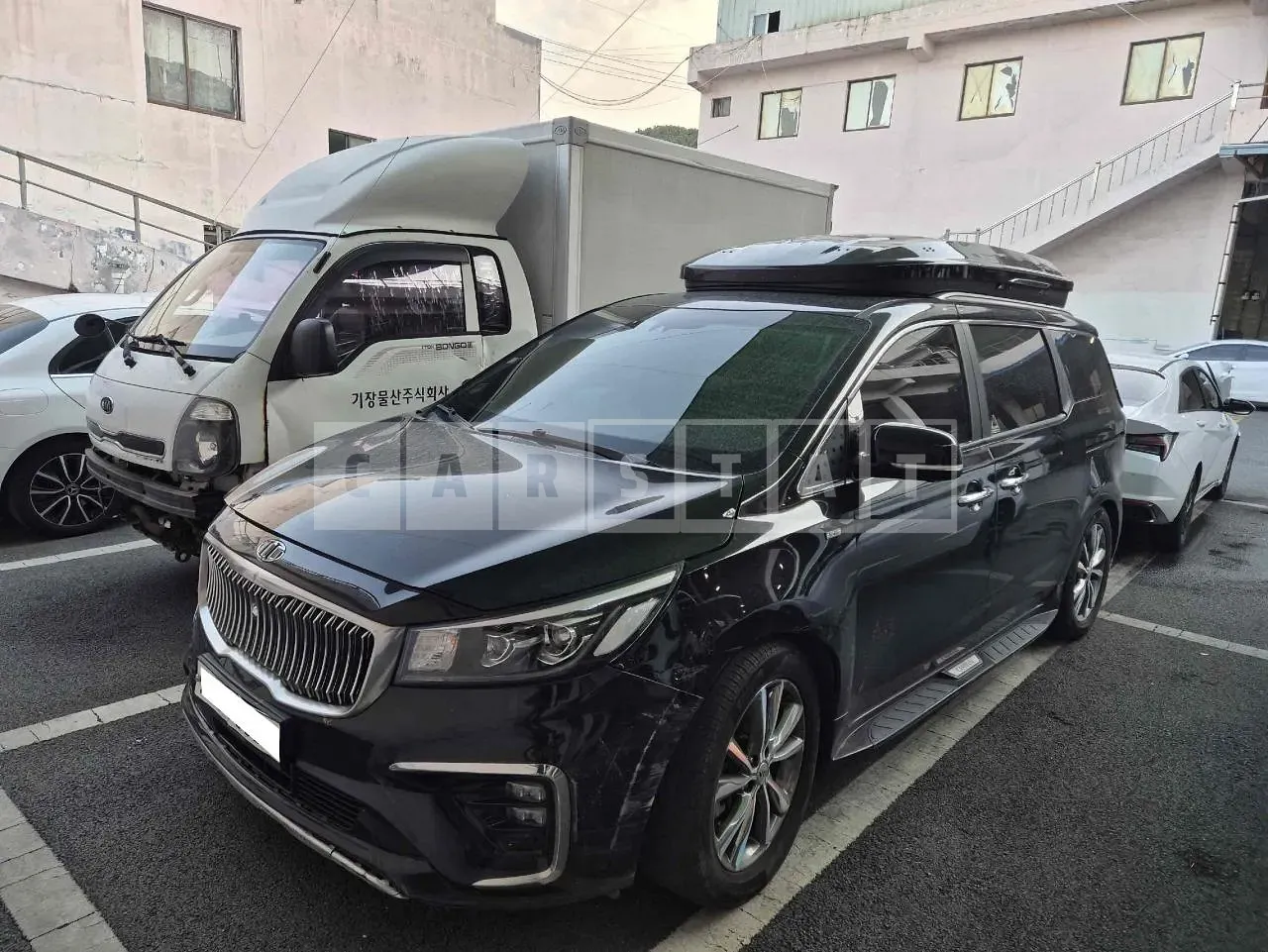 Photo 2 of 21: 2019 Kia Carnival, VIN KNAME811BLS619397 — Korean insurance auction