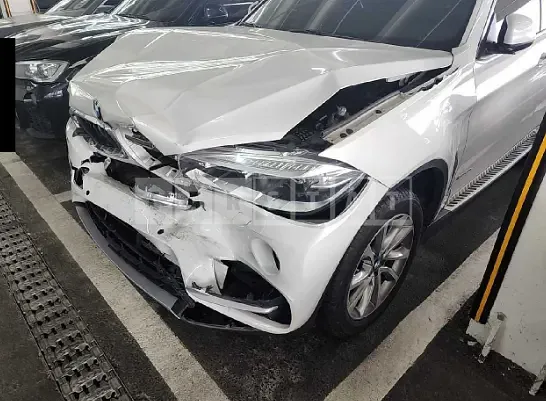 Photo 2 of 13: 2015 BMW X6 xDrive 30d, VIN WBAKV2100F0R23895 — Korean insurance auction
