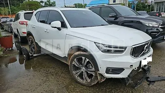 Photo 2 of 8: 2020 Volvo XC40T4 AWD — Korean insurance auction