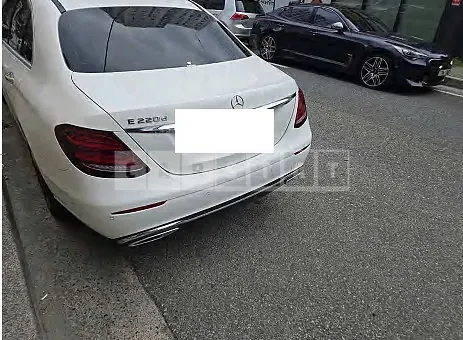 Photo 2 of 7: 2019 Mercedes-Benz E220d — Korean insurance auction