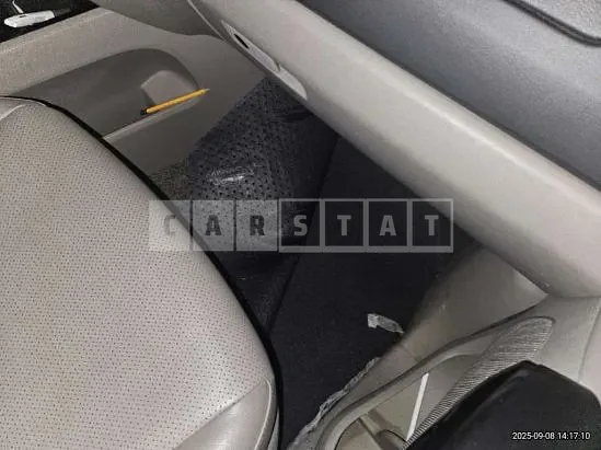 Photo 2 of 15: 2019 Kia Carnival — Korean insurance auction