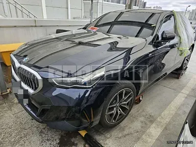 Photo 1 of 27: 2025 BMW 520i — Korean insurance auction
