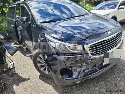 Photo 1 of 7: 2014 Kia Carnival 11 -Seater — Korean insurance auction