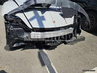 Photo 1 of 105: 2024 Porsche Taycan — Korean insurance auction