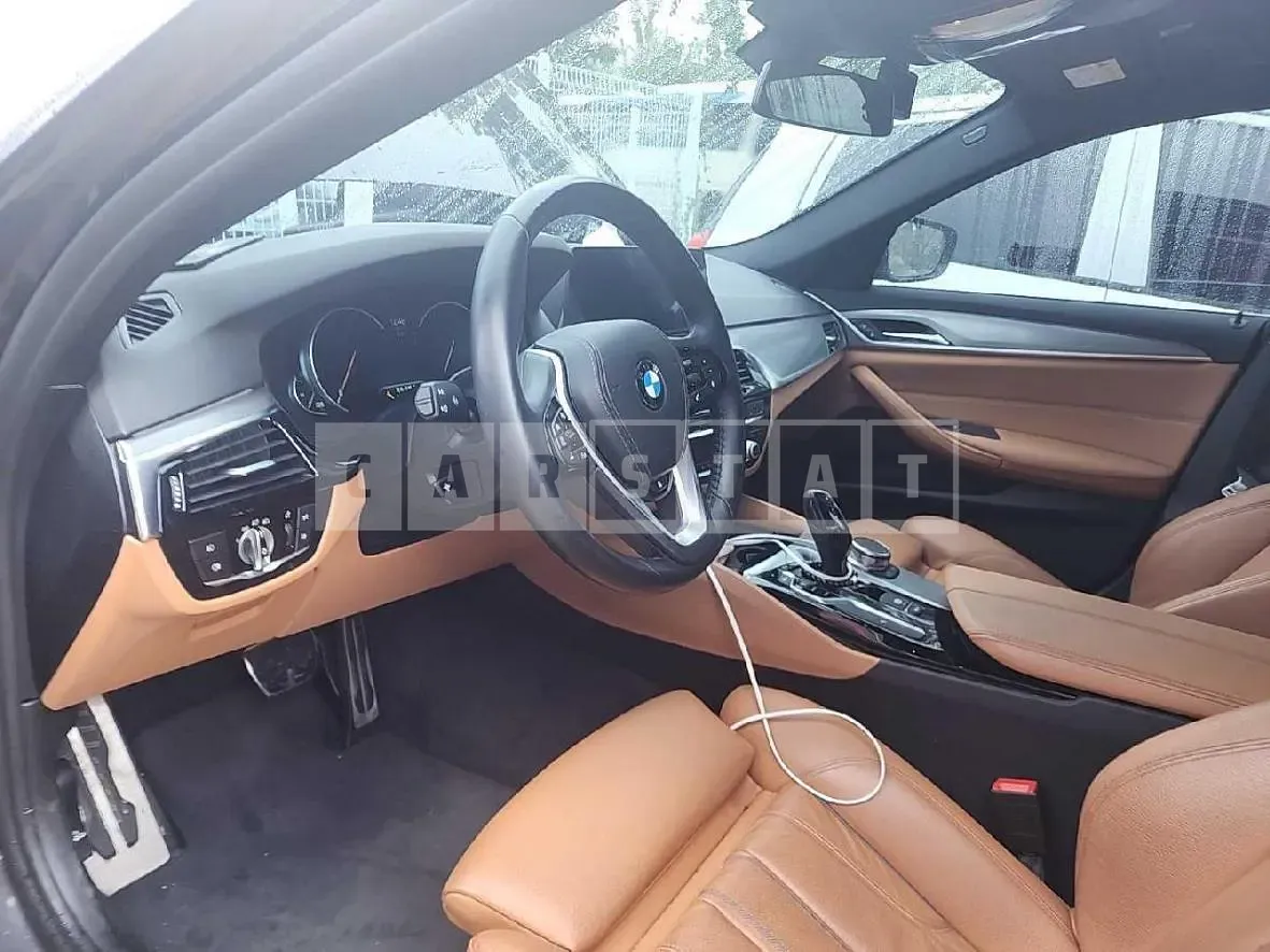 Photo 2 of 17: 2018 BMW 530i — Korean insurance auction