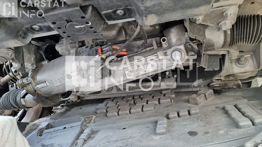 Photo 2 of 37: 2019 Mercedes-Benz E220 d 4Matic, VIN WDDZF0FB7KA532623 — Korean insurance auction