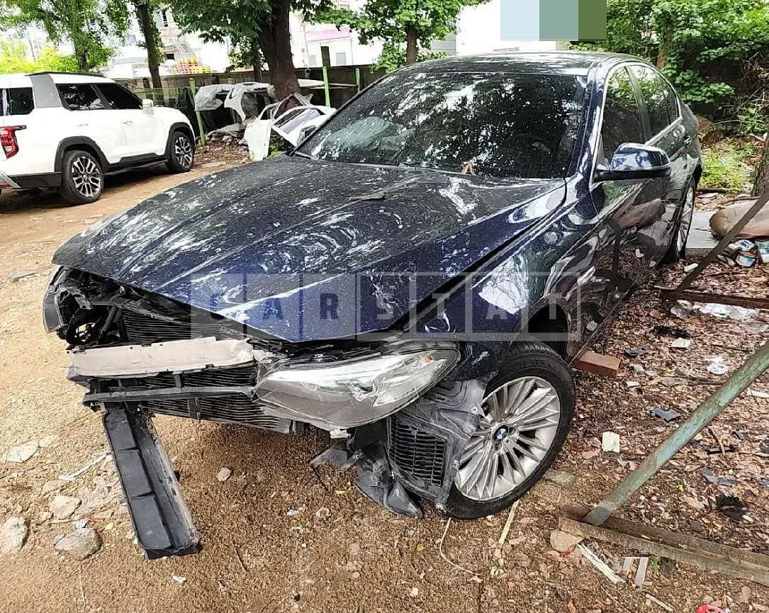 Photo 2 of 14: 2014 BMW 520d — Korean insurance auction