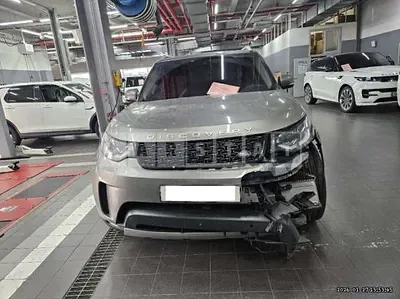Photo 1 of 17: 2018 Land Rover Discovery TD6, VIN SALRA2BK6JA064076 — Korean insurance auction
