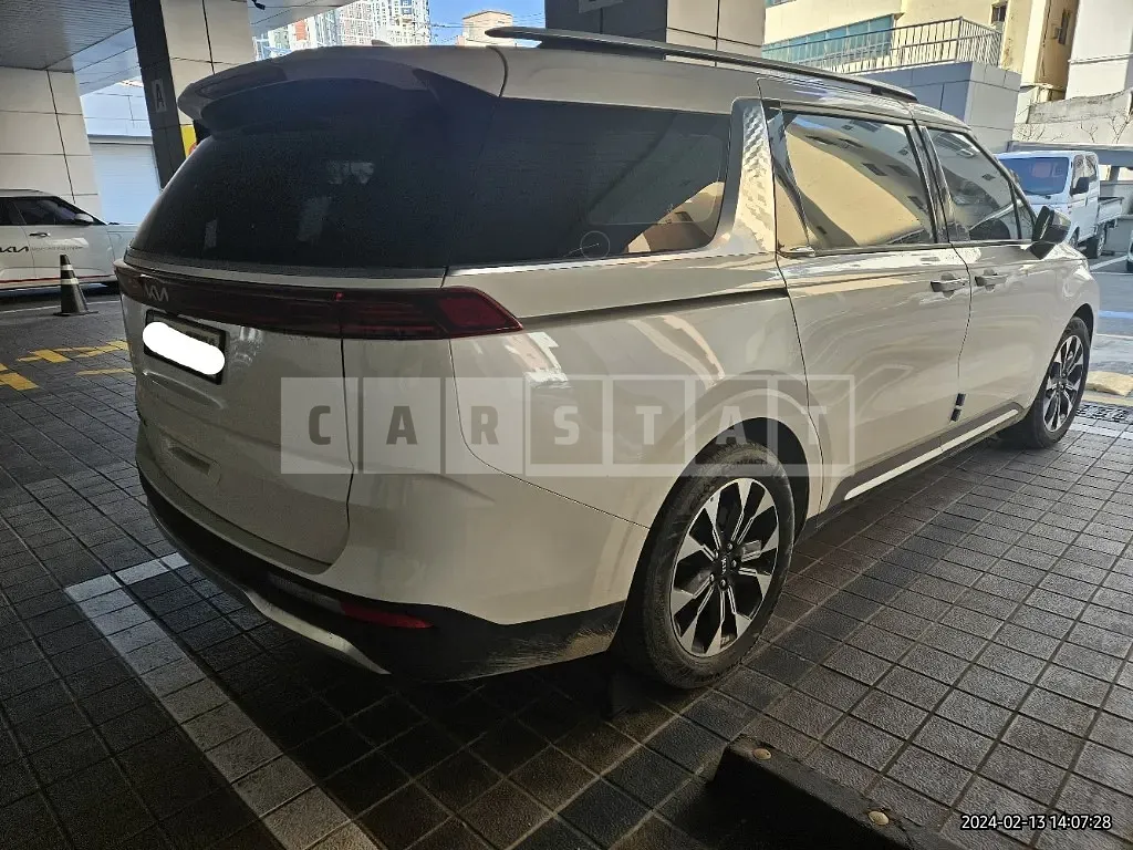 Photo 2 of 45: 2021 Kia Carnival, VIN KNANC81BBMS078551 — Korean insurance auction
