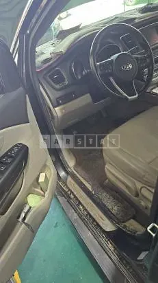 Photo 2 of 16: 2019 Kia Carnival — Korean insurance auction