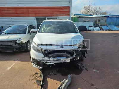 Photo 1 of 19: 2018 Kia Carnival, VIN KNAMD81ABJS365308 — Korean insurance auction