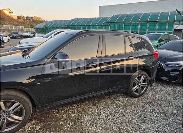 Photo 2 of 13: 2022 BMW X1 xDrive 20i — Korean insurance auction