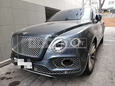 Photo 1 of 76: 2020 Bentley Bentayga V8, VIN SJAAM14V0LC031953 — Korean insurance auction