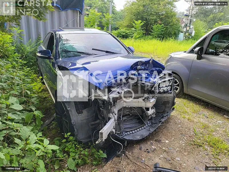 Photo 2 of 11: 2019 Mercedes-Benz C220d, VIN WDDWF1EB1KR465352 — Korean insurance auction