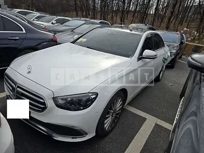 Photo 1 of 29: 2023 Mercedes-Benz E250, VIN W1KZF4FB7PB100378 — Korean insurance auction